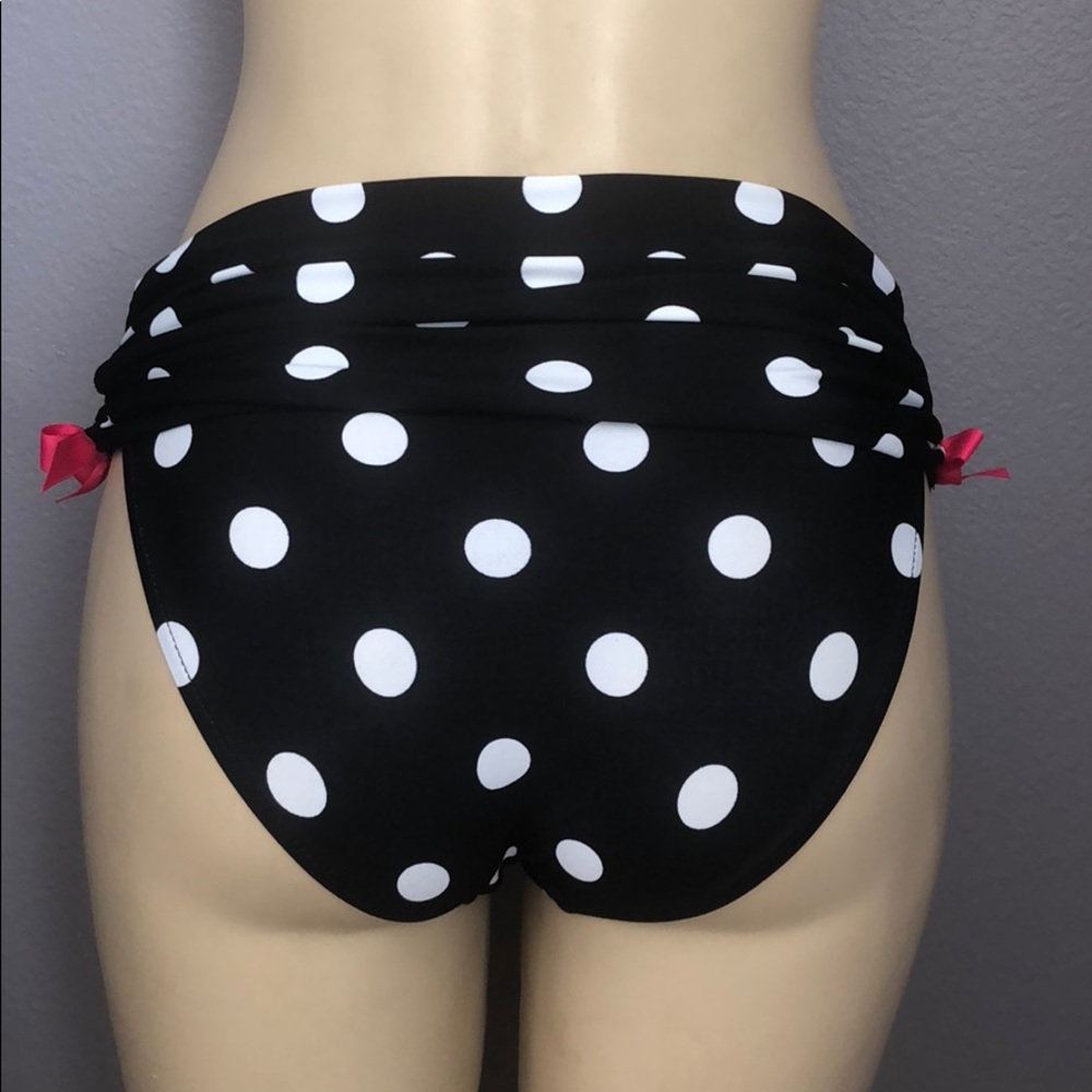 Venus 2 piece bathing suit. Top DD bottom 4 - Picture 6 of 6